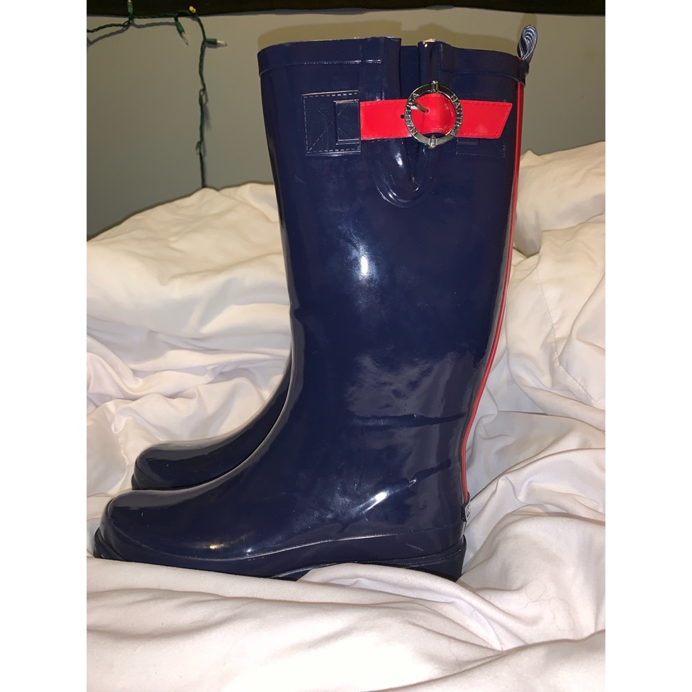 Super cute rain boots!